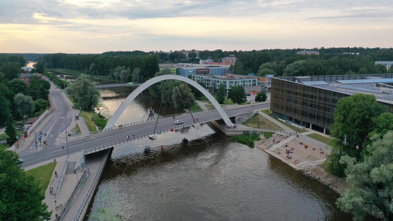 Over The River Apartment Tartu Esterno foto
